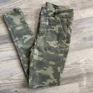 American Eagle Outfitters Women's Skinny Camo Jeans - Green